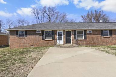 Main picture of 115 Tandy Dr