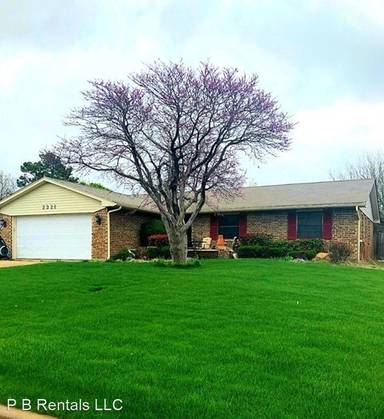 Main picture of 2317 NW 78th St
