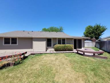 Main picture of 2284 N Carmen Ave