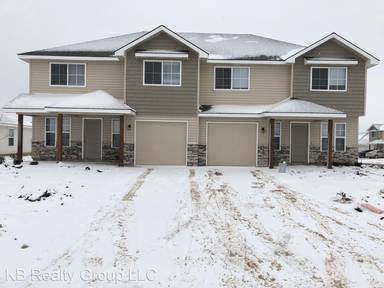 Main picture of 212 SW Lily St