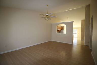 Main picture of 284 York Ln