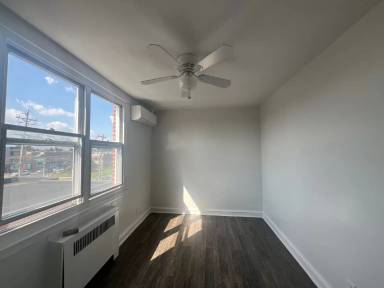 Main picture of 7236 Barnard St