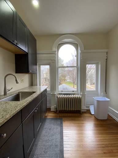 Main picture of 1051 W 4th St