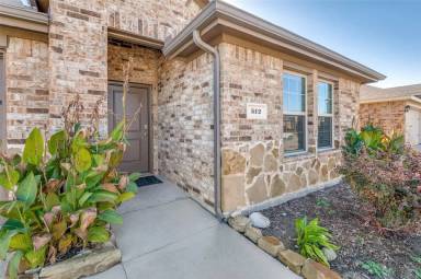 Main picture of 512 Silo Cir