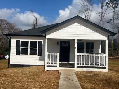 Main picture of 1215 Lake Ave