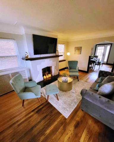 Main picture of 6065 Kensington Ave