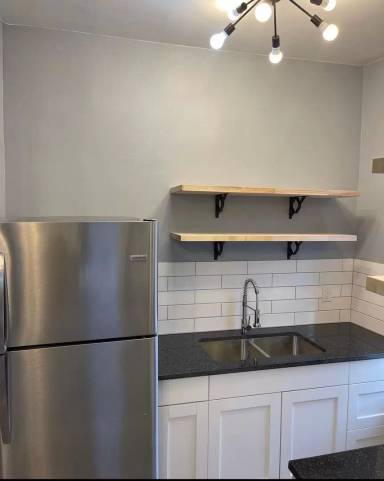 Main picture of 557 Centre Ave