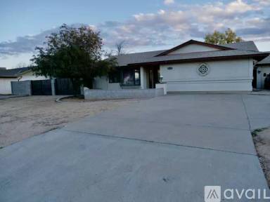 Main picture of 4231 W Paradise Ln