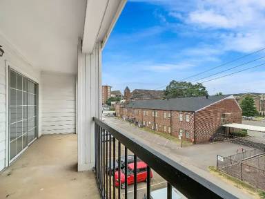 Main picture of 708 11th St
