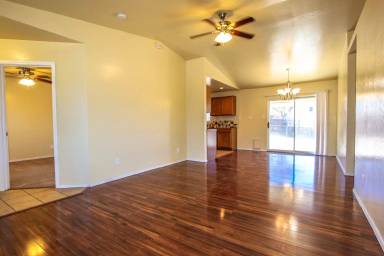 Main picture of 5484 N Robert Rd