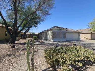 Main picture of 11045 E Catalina Ave