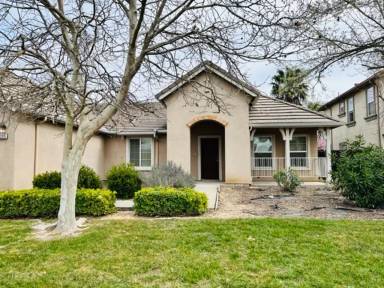 Main picture of 10310 Sagres Way