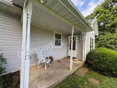 Main picture of 4006 W Maple St