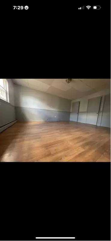 Main picture of 240 Penobscot Ave