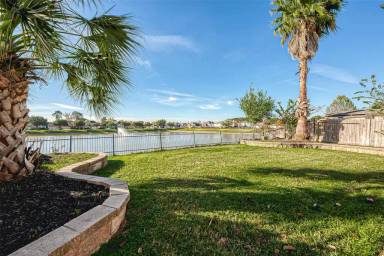 Main picture of 21527 N Boundary Peak Way
