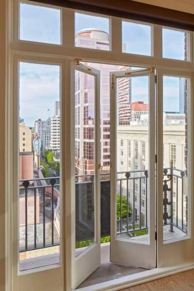 Main picture of 1207 SW Broadway