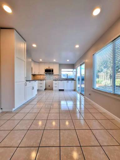 Main picture of 1633 Swangate Way