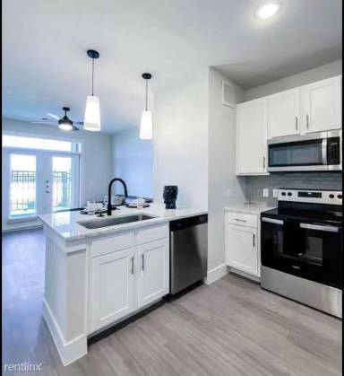 Main picture of Lenox Park
