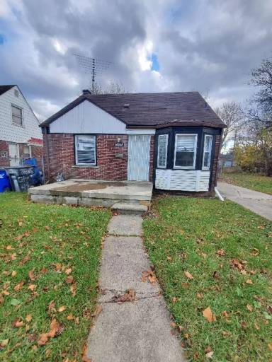 Main picture of 16068 Tacoma St