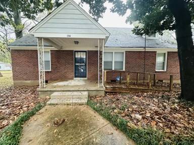 Main picture of 2765 Walnut Rd