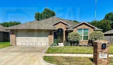 Main picture of 9017 SW 55th St