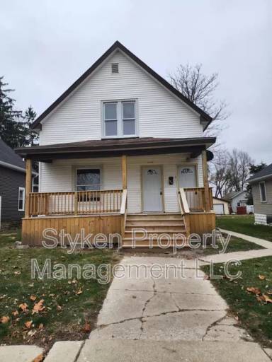 Main picture of 1338 E Chestnut St