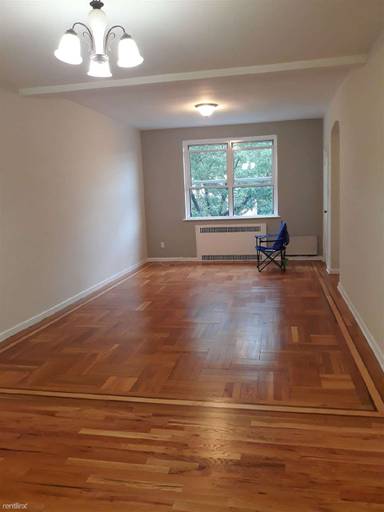 Main picture of 2162 Gerritsen Ave