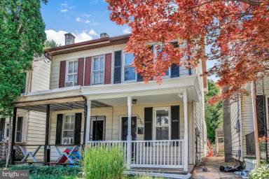 Main picture of 2369 Canby St