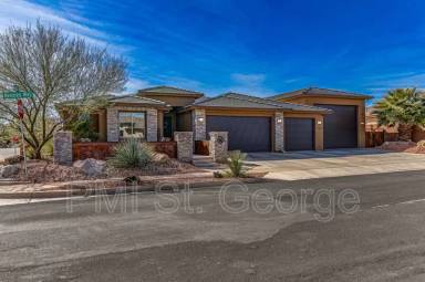 Main picture of 2823 N Kenzies Way