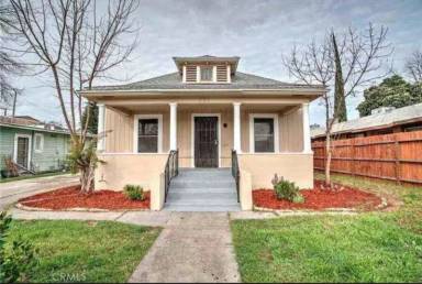 Main picture of 335 W 20th St
