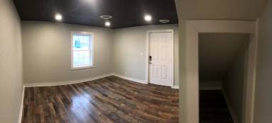 Main picture of 133 E Main St