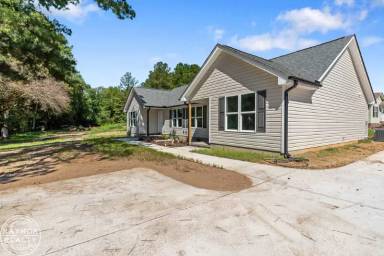 Main picture of 280 Bunn Elementary School Rd
