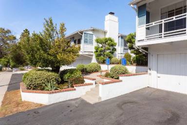 Main picture of 1540 Veteran Ave