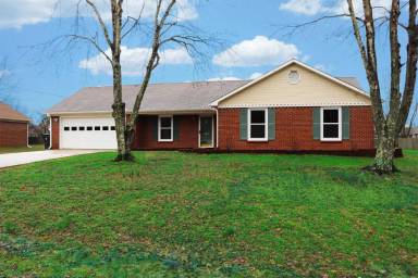 Main picture of 221 Barnstable Ct