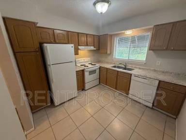 Main picture of 4403 S Semoran Blvd