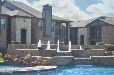 Main picture of Club At Riverchase