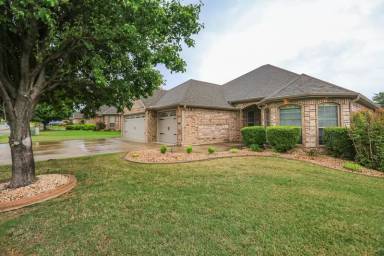 Main picture of 3505 SW Cranbrook Ave