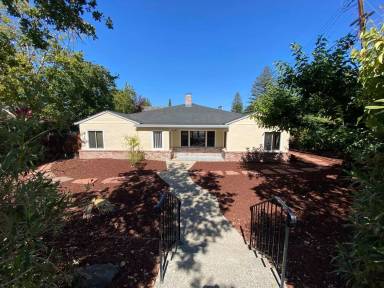 Main picture of 1246 Altschul Ave