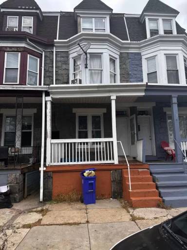 Main picture of 123 W Green St