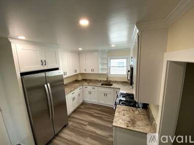 Main picture of 1100 Howard St