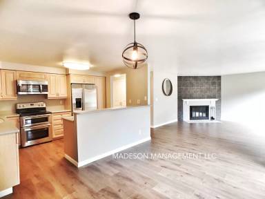 Main picture of 2322 NE 89th St