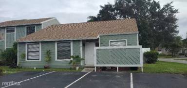 Main picture of 202 Lakewood Dr