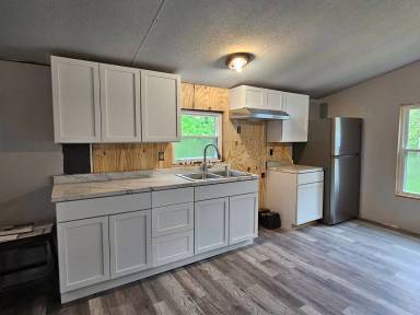 Main picture of 41 Pine Air Ct