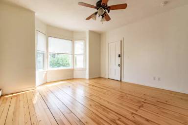 Main picture of 54 E George St