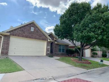 Main picture of 1920 Cavender Cir