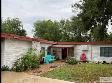 Main picture of 1755 W Jefferson St