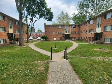 Main picture of 17274 Bentler St