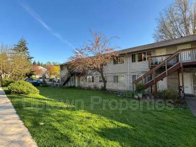 Main picture of 1415 SW Custer Dr