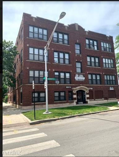 Main picture of 2664 E 77th St