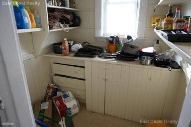 Main picture of 25 Linden St